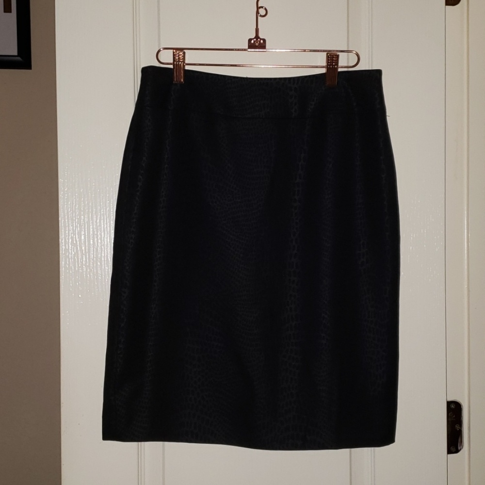 Le Suit Black Animal Printed Skirt